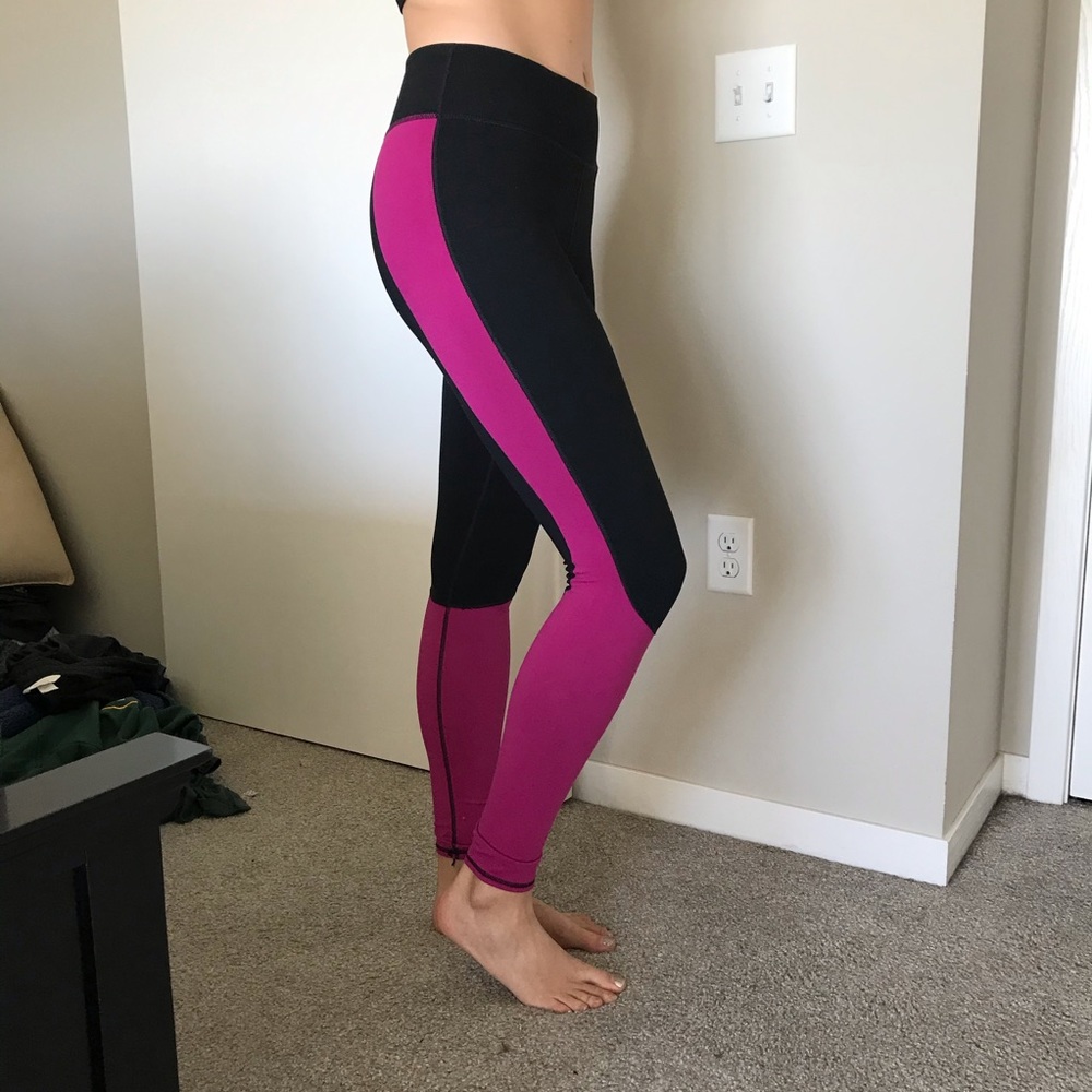 Fabletics pink & black leggings